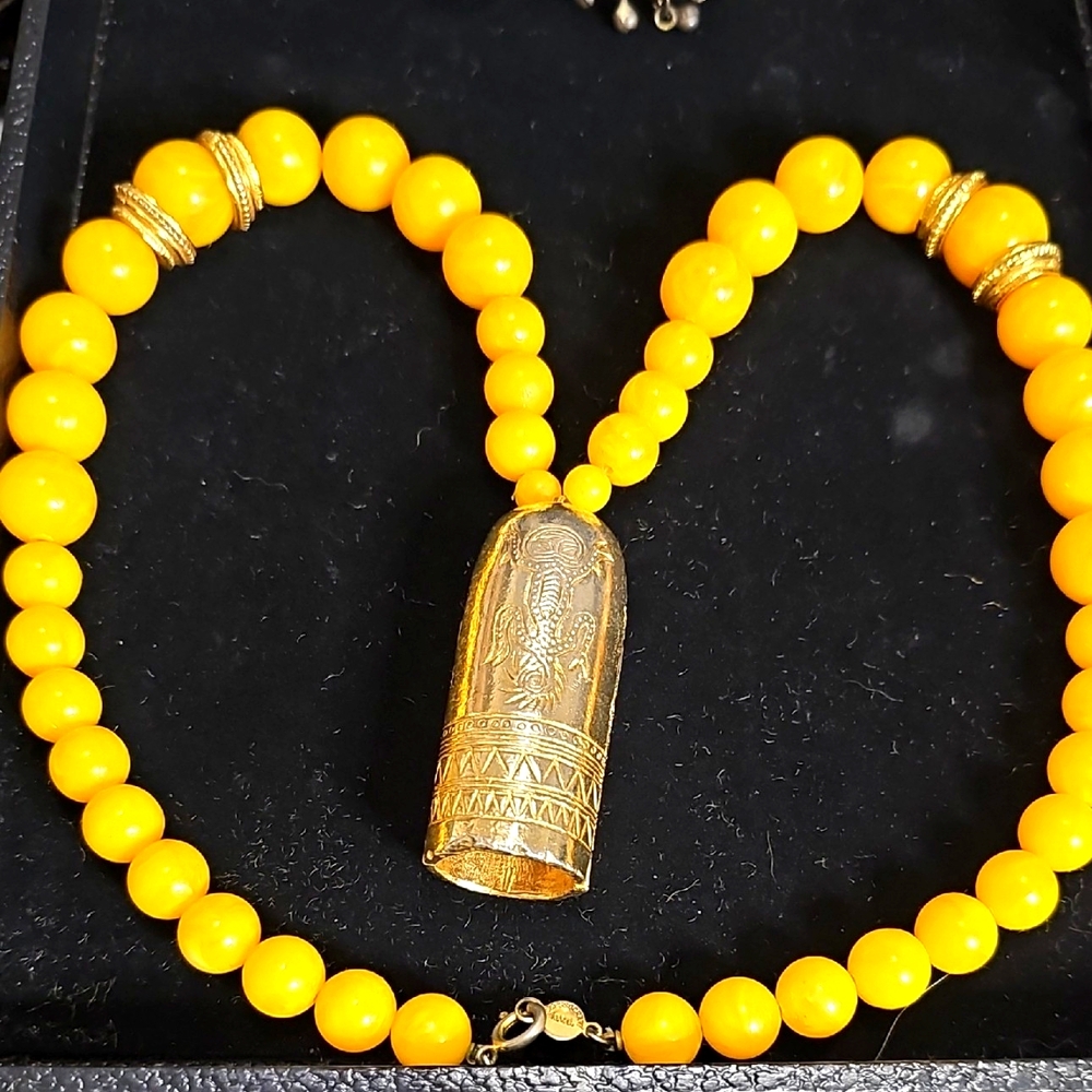 Vintage Accessocraft Graduated Bead Necklace